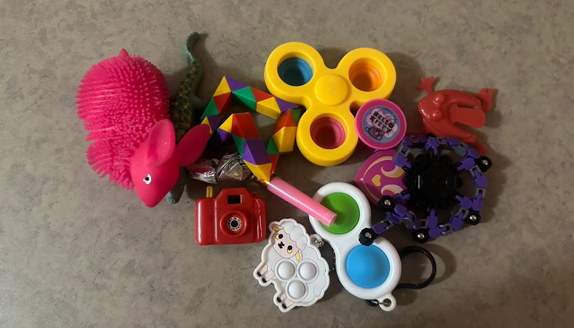 Assorted Kids Fidget Toys and Play Guitar - photo 2