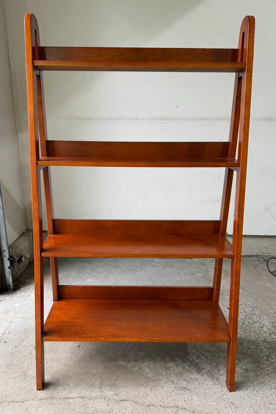 Wooden Ladder Bookshelf - photo 2