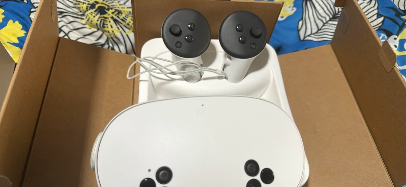 Meta Quest 3S 128GB VR Headset - photo 2
