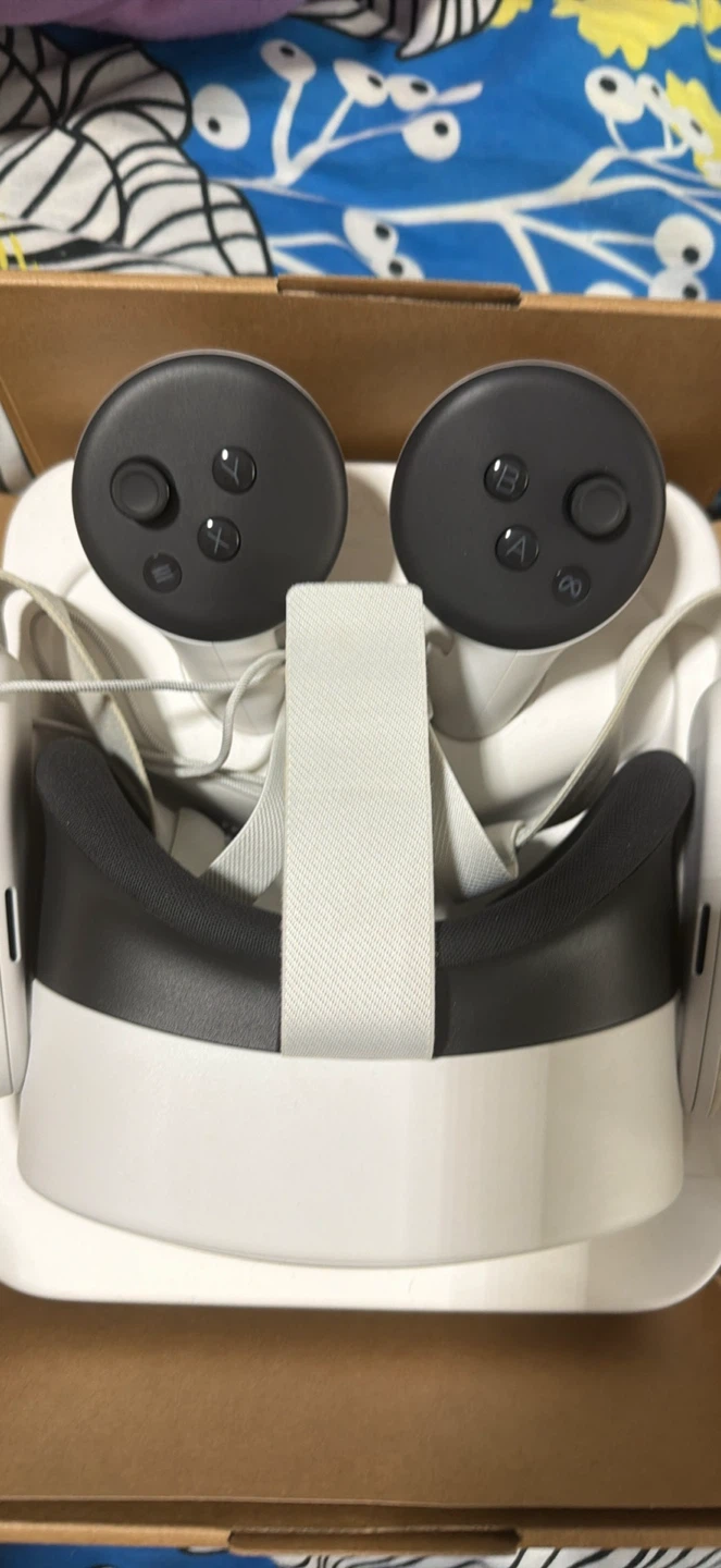 Meta Quest 3S 128GB VR Headset - photo 3