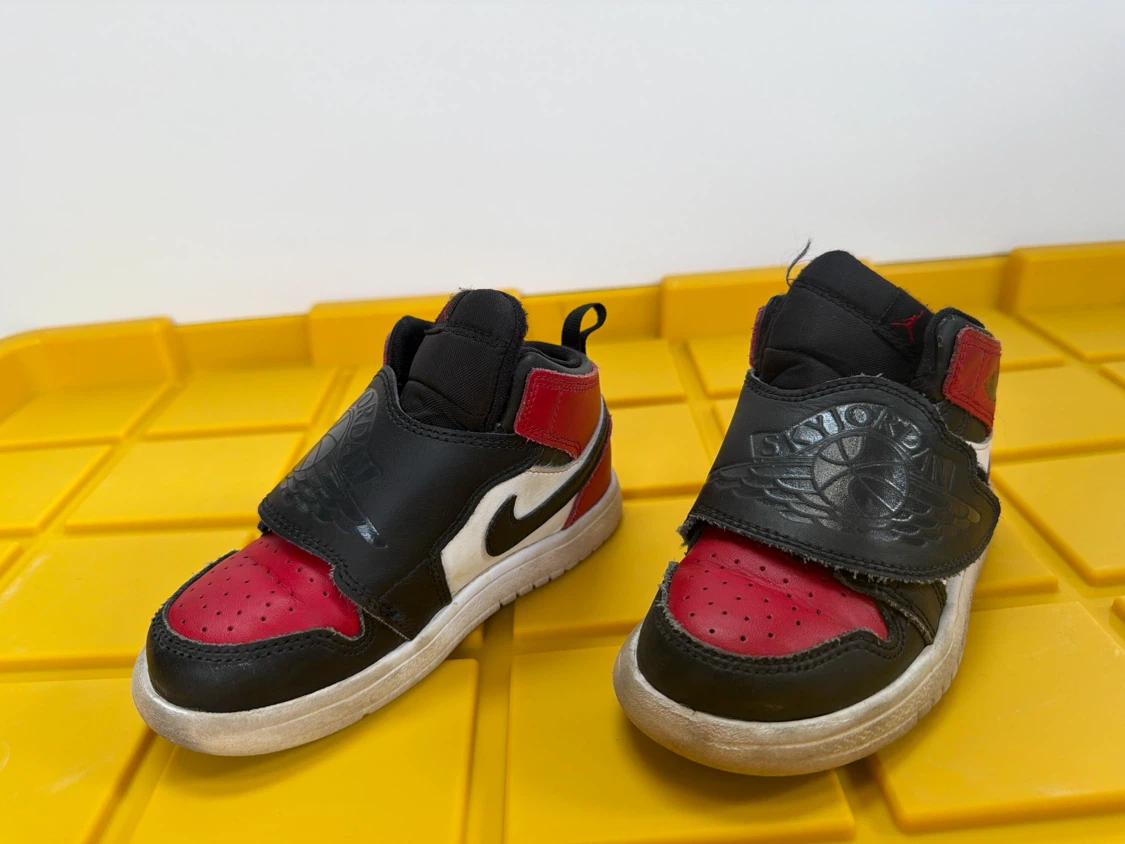 Nike Air Jordan Sky Jordan 1 Toddler Shoes size 9c