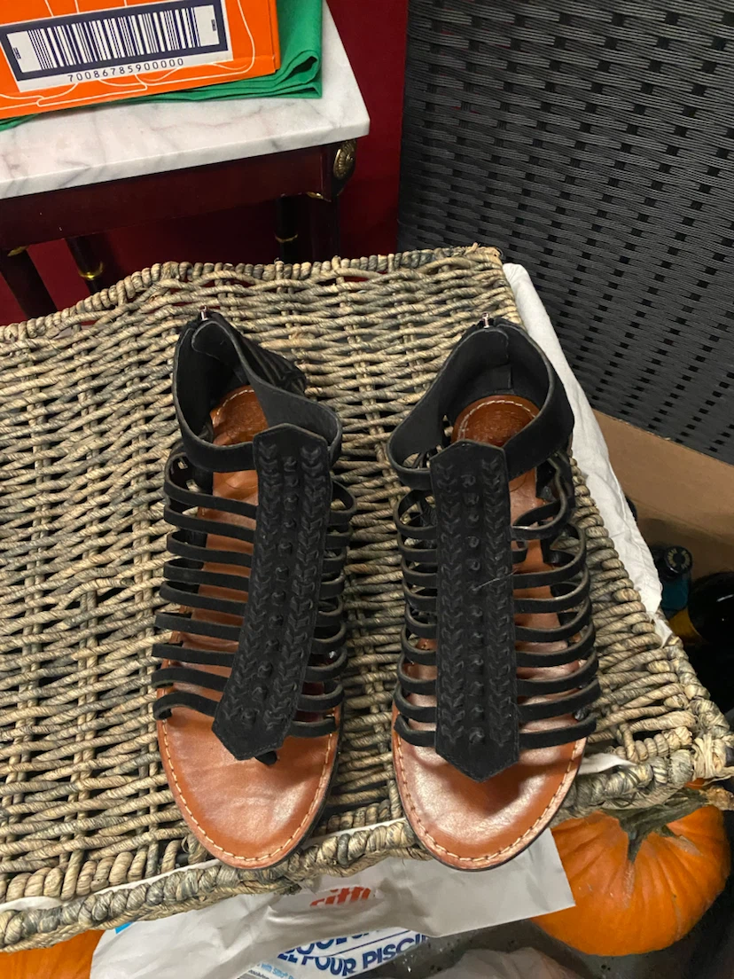 Vince Camuto Black Gladiator Sandals