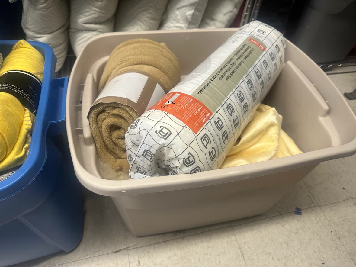 Shelf Full of Linen - photo 5
