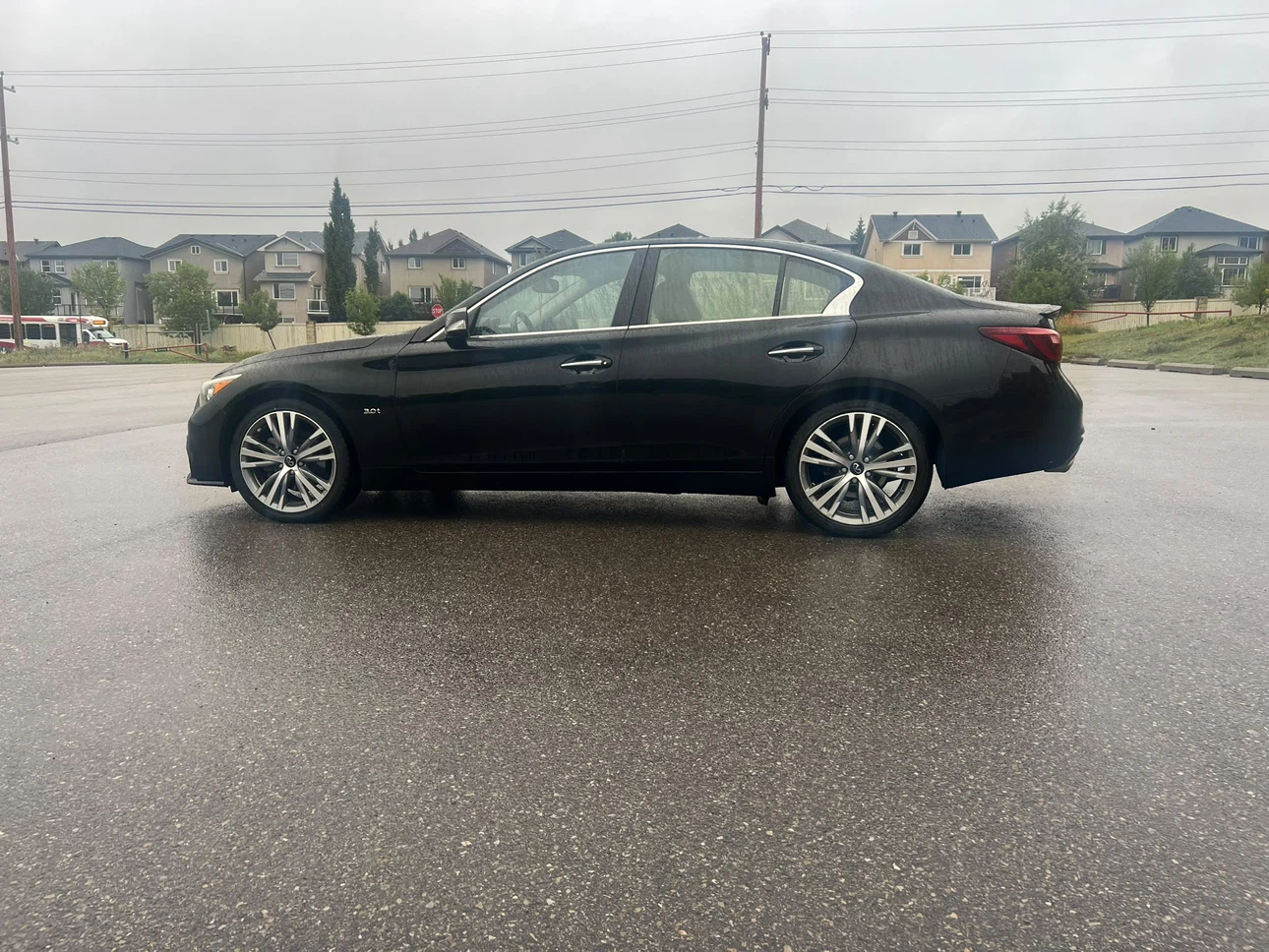 2020 INFINITI Q50S 3.0L TWIN TURBO – LOW KM! - photo 4