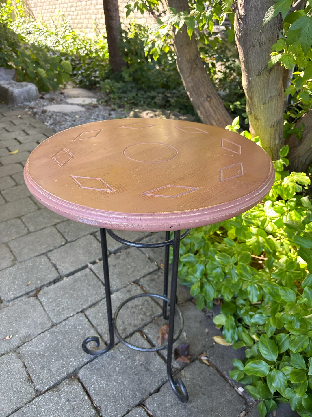 Decorative Metal Accent Table - photo 2