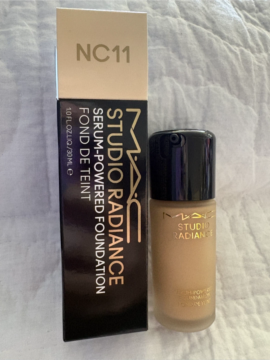 MAC Studio Radiance Serum-Powered Foundation - NC11