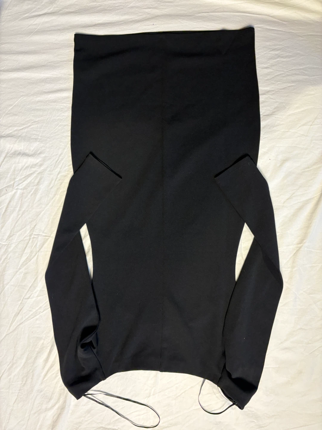 H&M black off-the-shoulder dress - photo 3