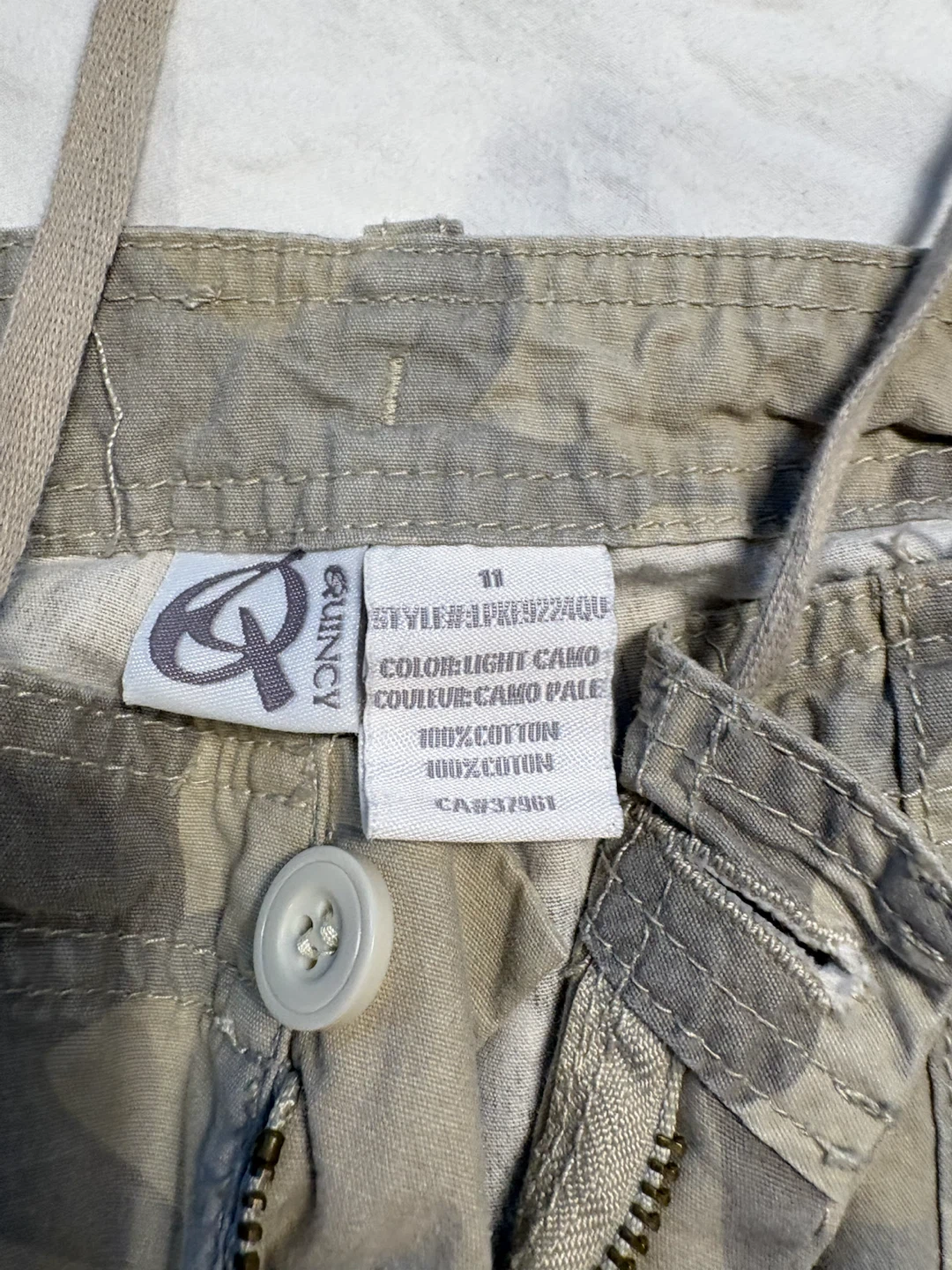 Quincy Camo Cargo Capri Pants Size 11 - photo 2