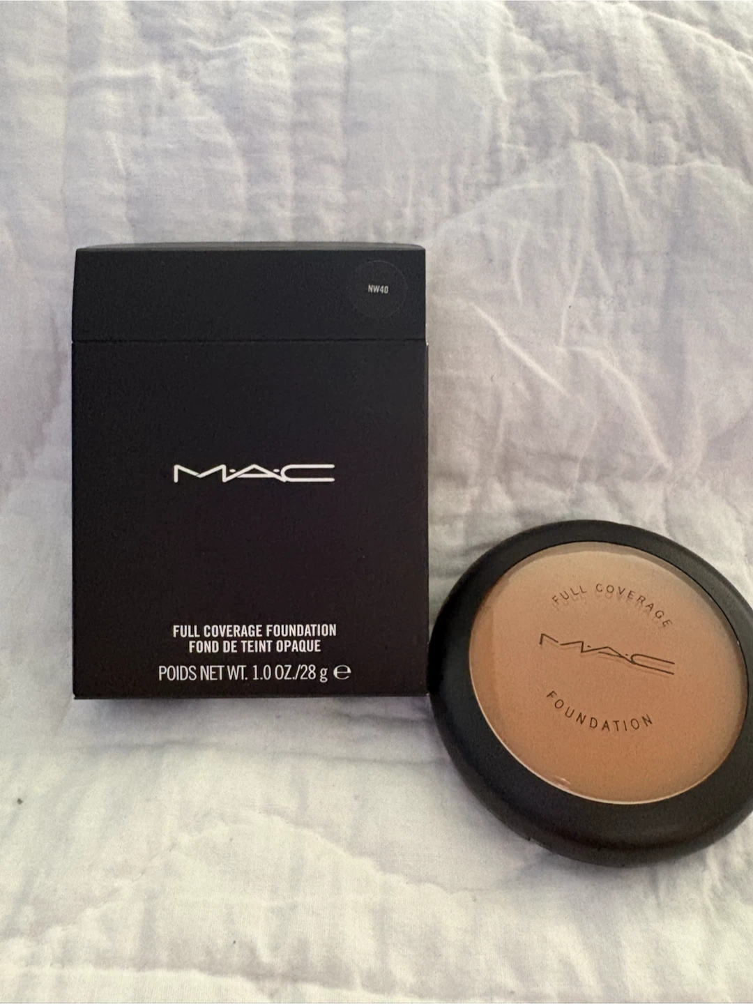 MAC Full Coverage Foundation NW40