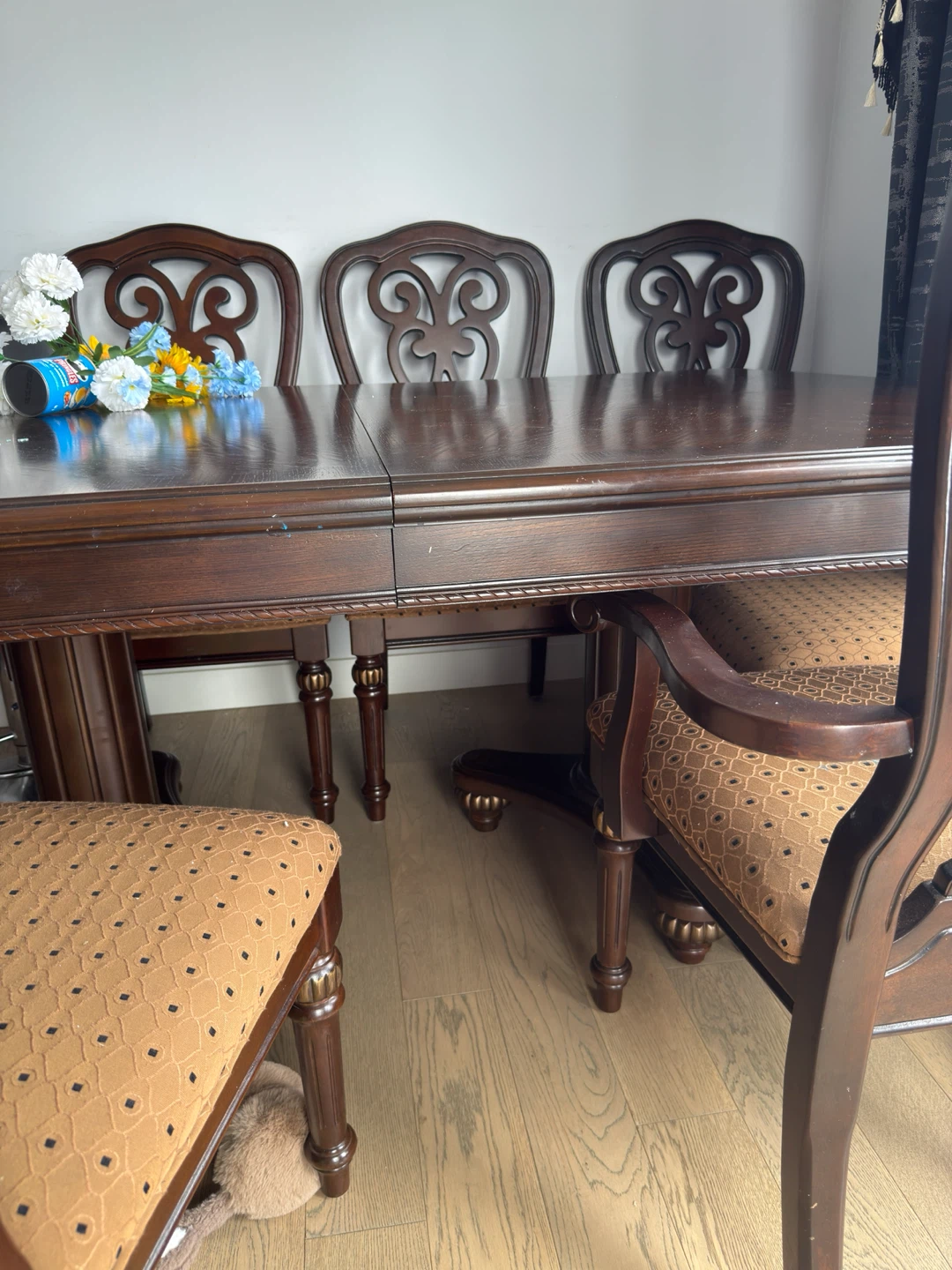 Dinning table with extension leaf and 6 chairs - photo 3