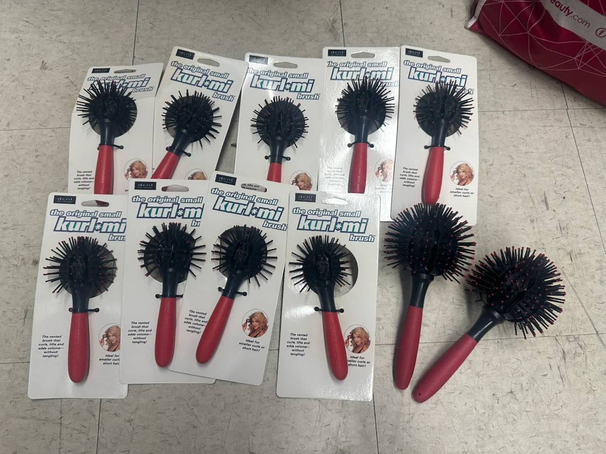 ‘Lot’ of Brand New Brushes