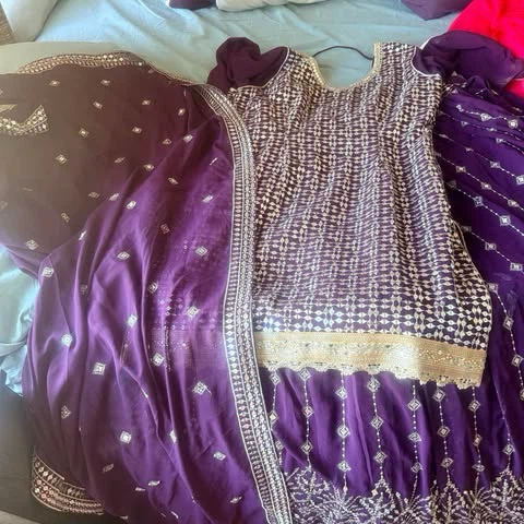 Two Traditional South Asian Outfits - photo 4