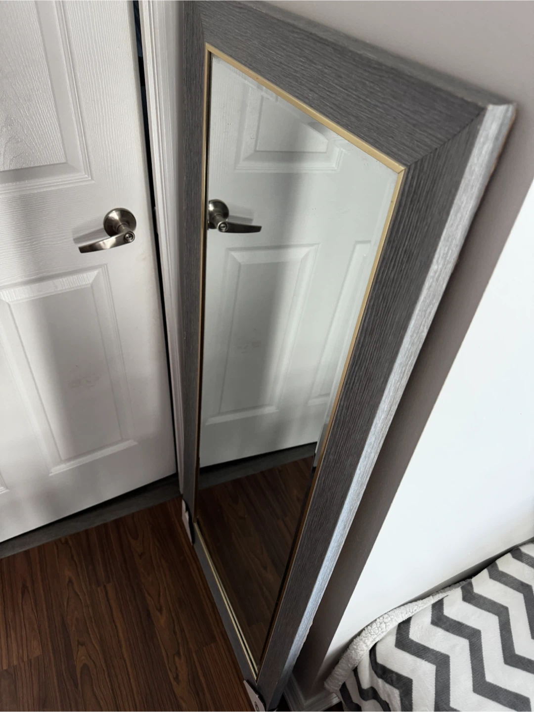 Full length mirror with grey wood grain frame - photo 2