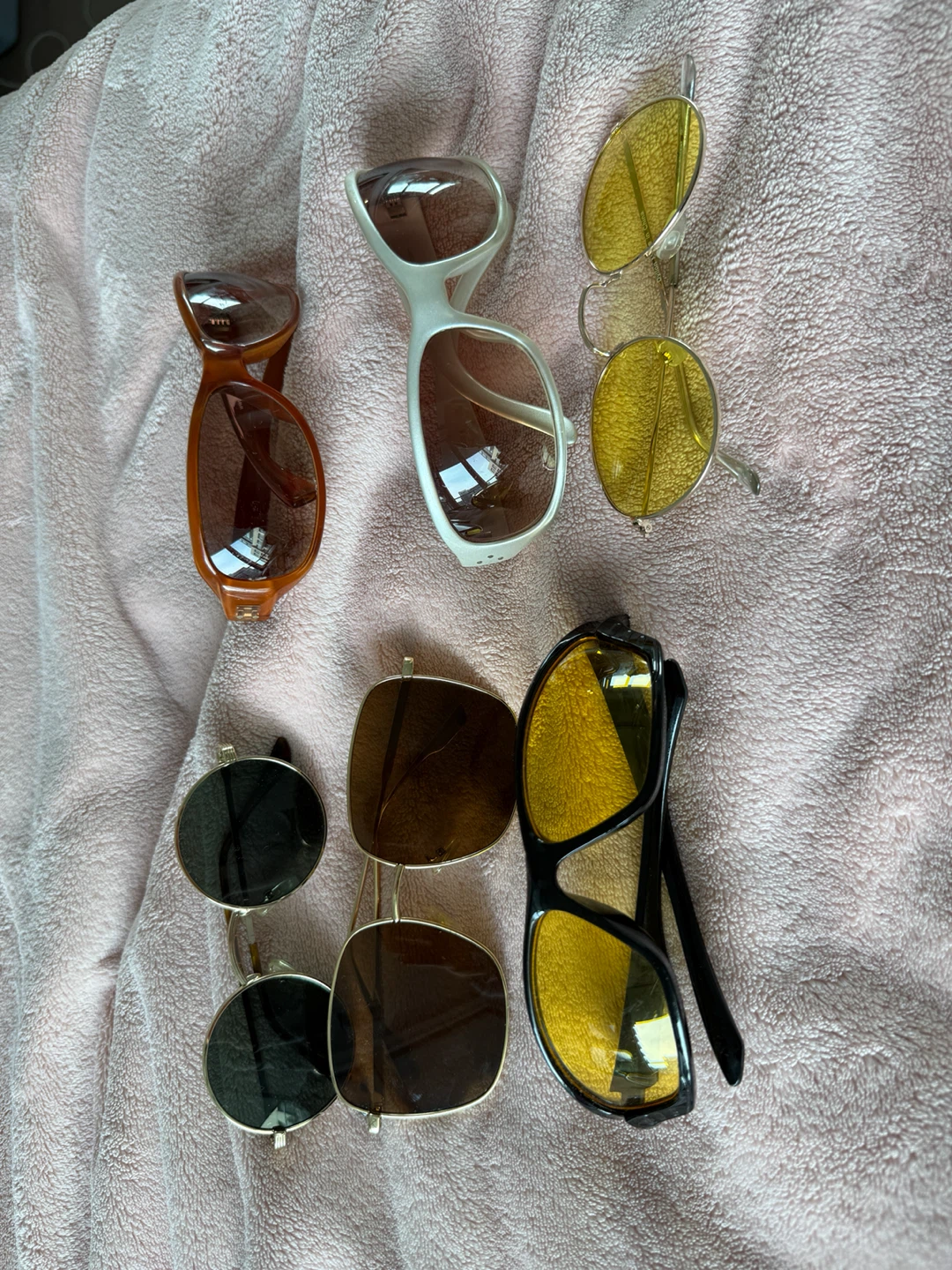 Assorted Fashion Sunglasses - 6 Pairs