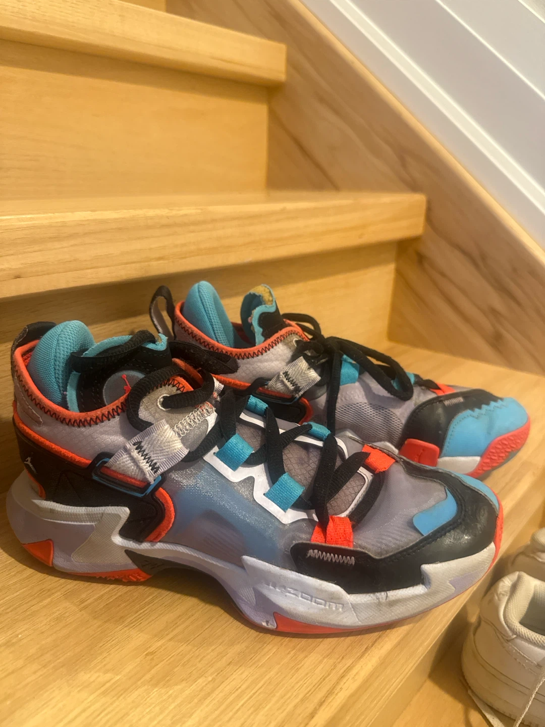 Jordan Delta Mid Sneakers