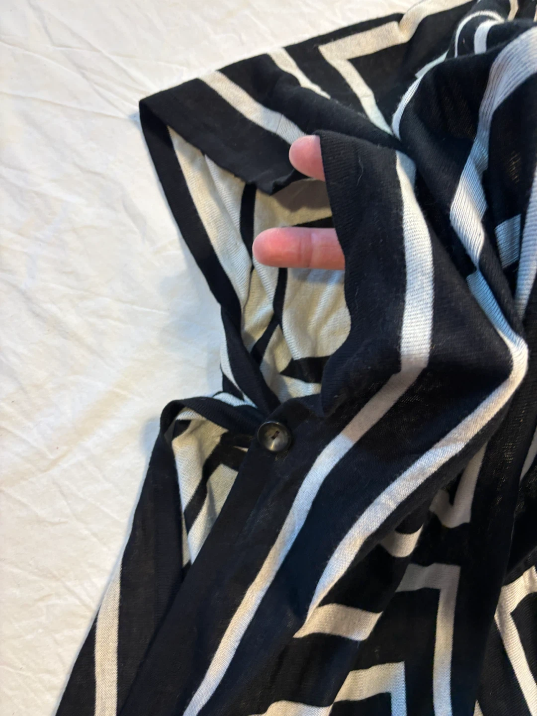 Forever 21 Black and White Patterned Kimono - photo 3