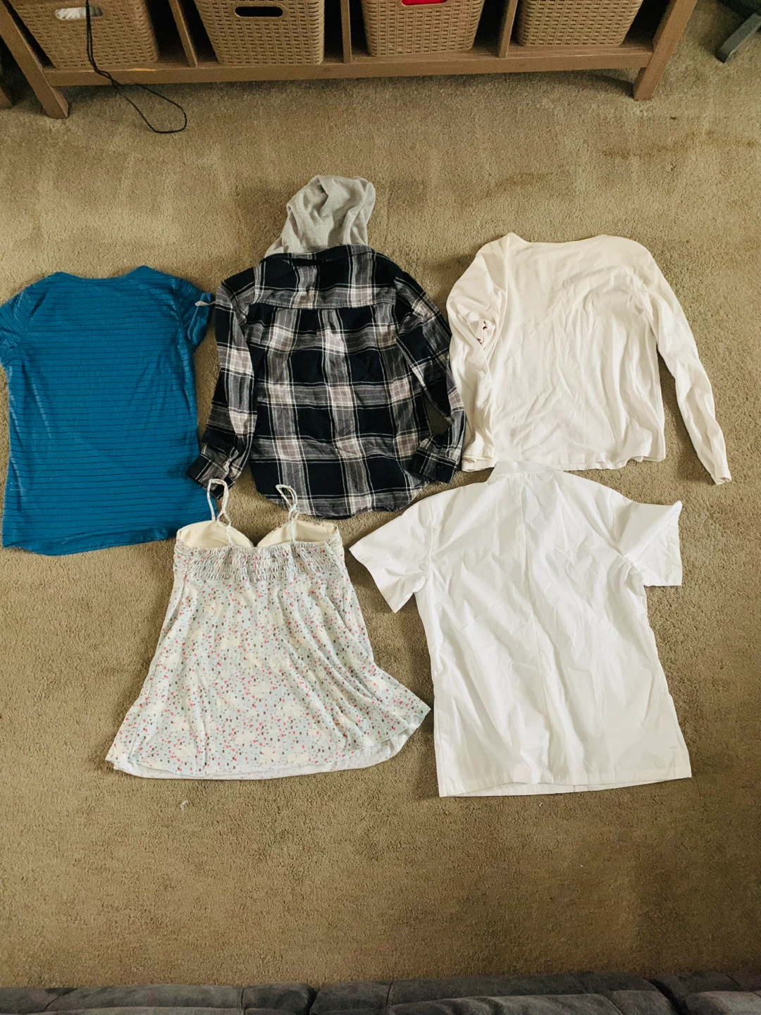 5 Women Tops, Blouse, Shirt, Polo — ALL for $6 - photo 2