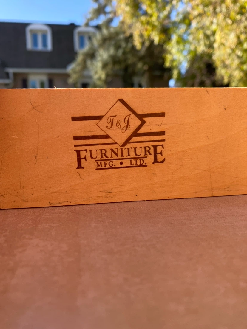 Vintage T&J Furniture Oak Side / End Table (CAN DELIVER) - photo 2