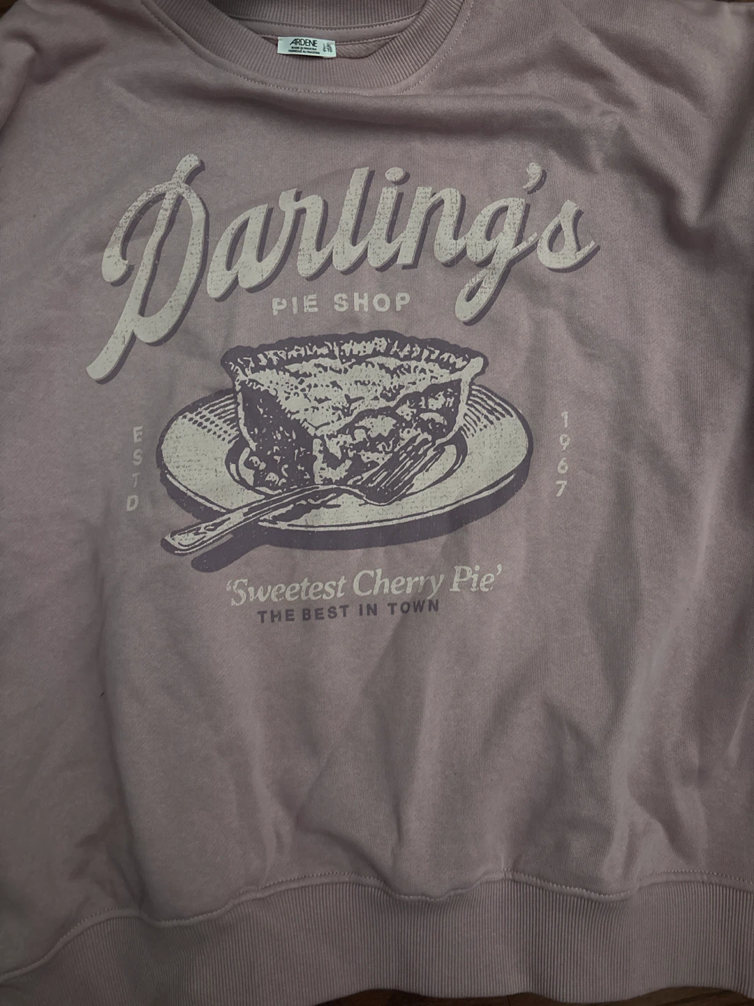 Ardene Darlings Pie Shop Graphic Crewneck