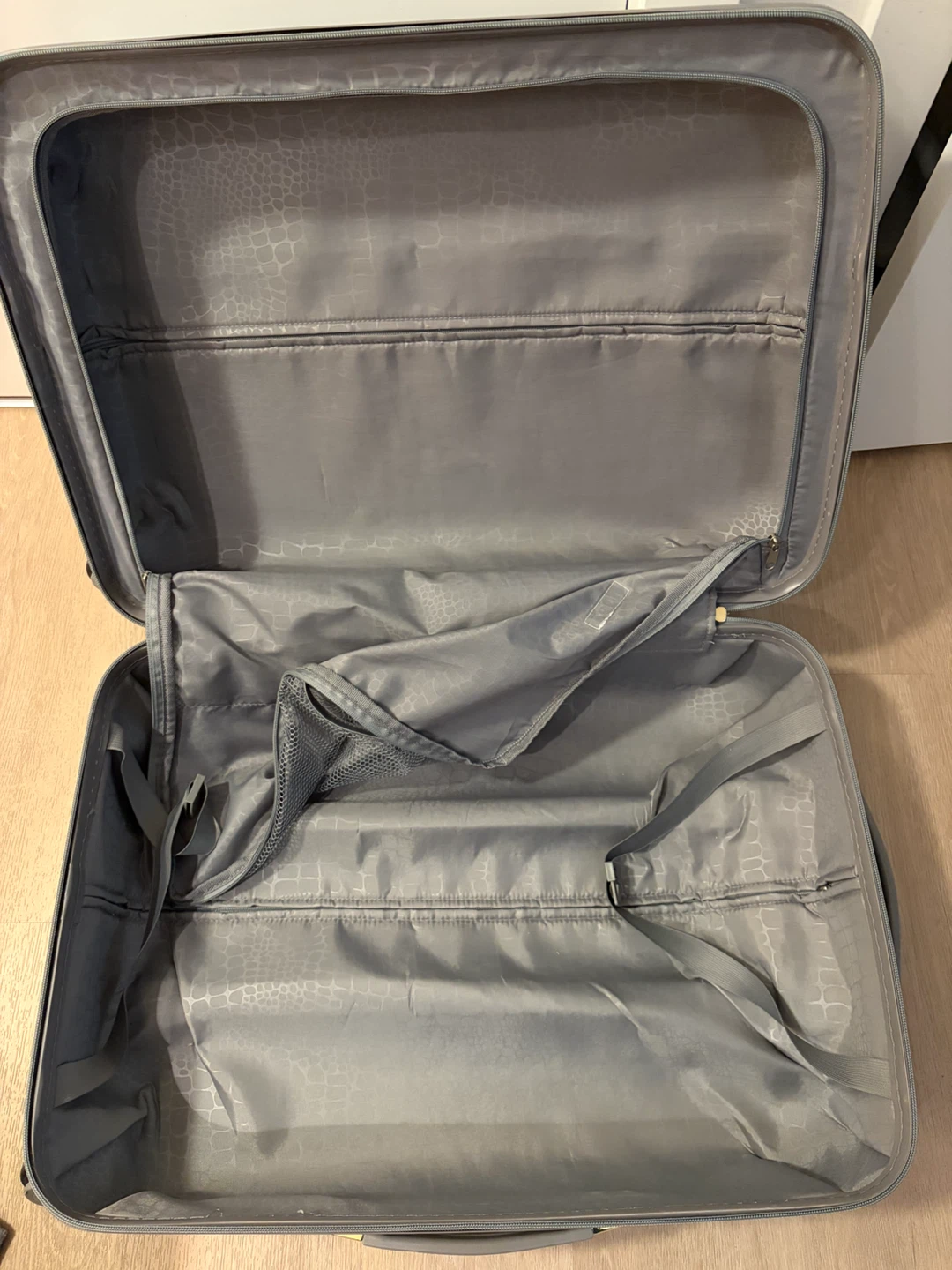 Nine West Grey Medium Suitcase - photo 3