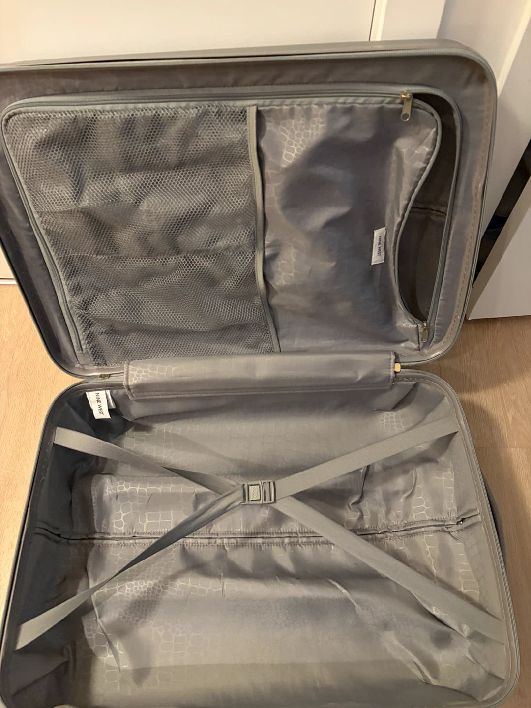 Nine West Grey Medium Suitcase - photo 4
