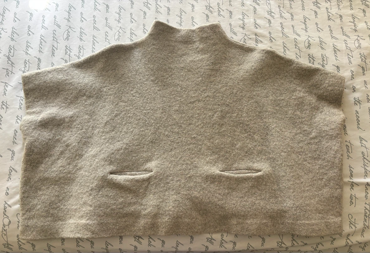 Wilfred Cropped Poncho