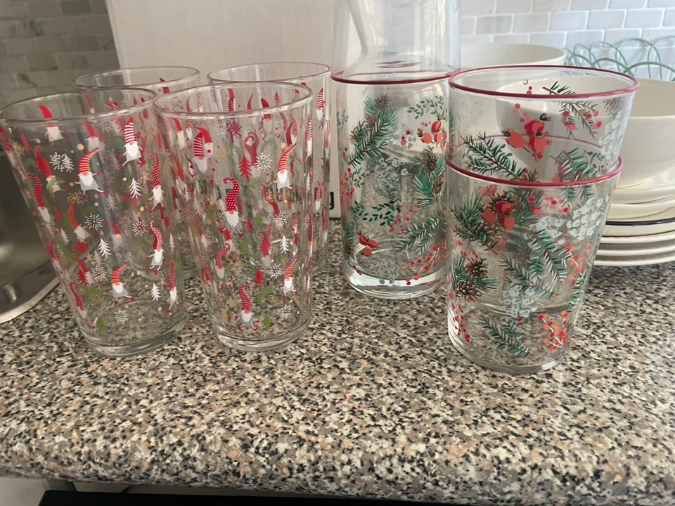 Holiday Themed Glassware Set