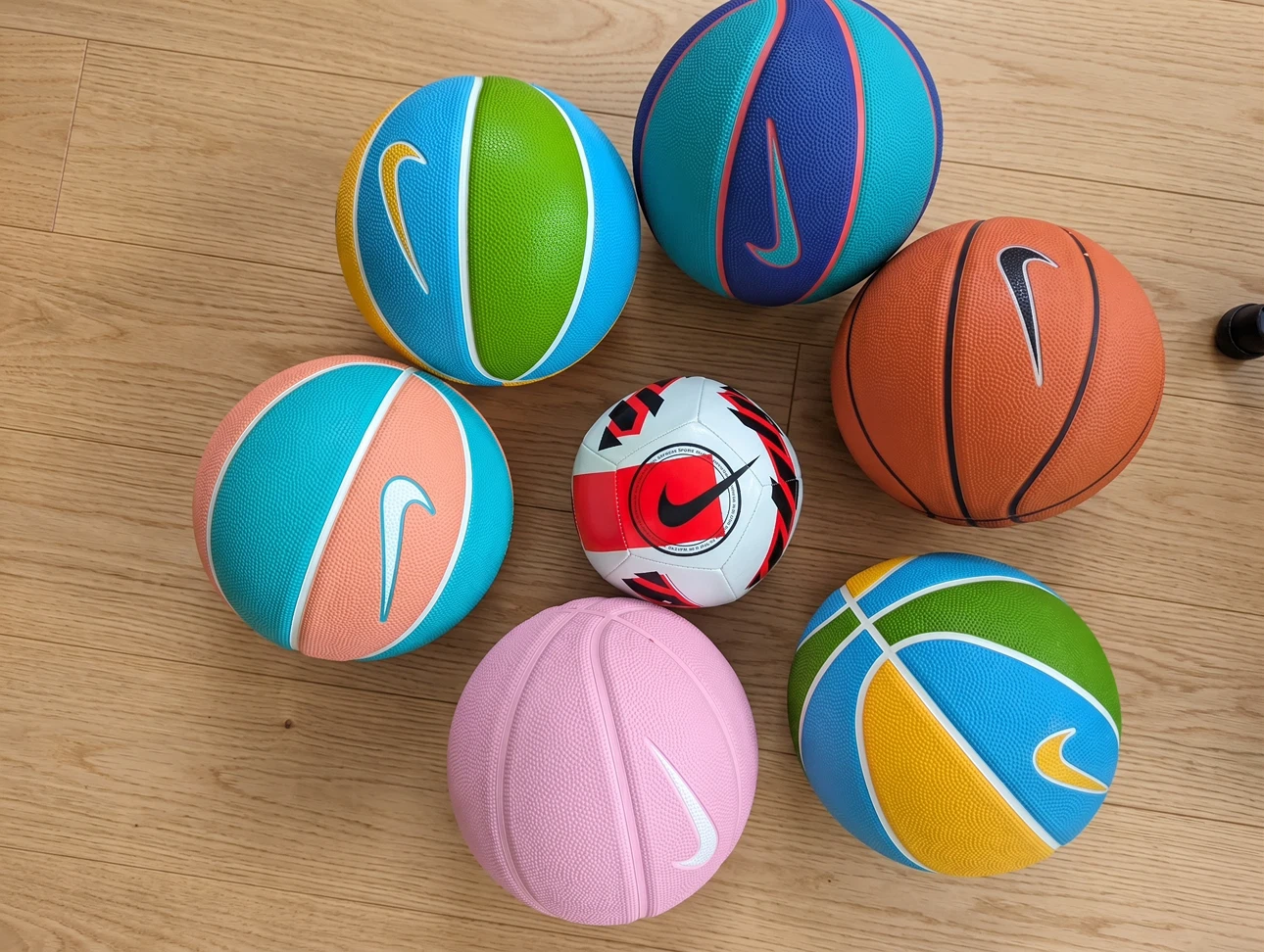 Nike Mini Basketballs & Mini Soccer Ball