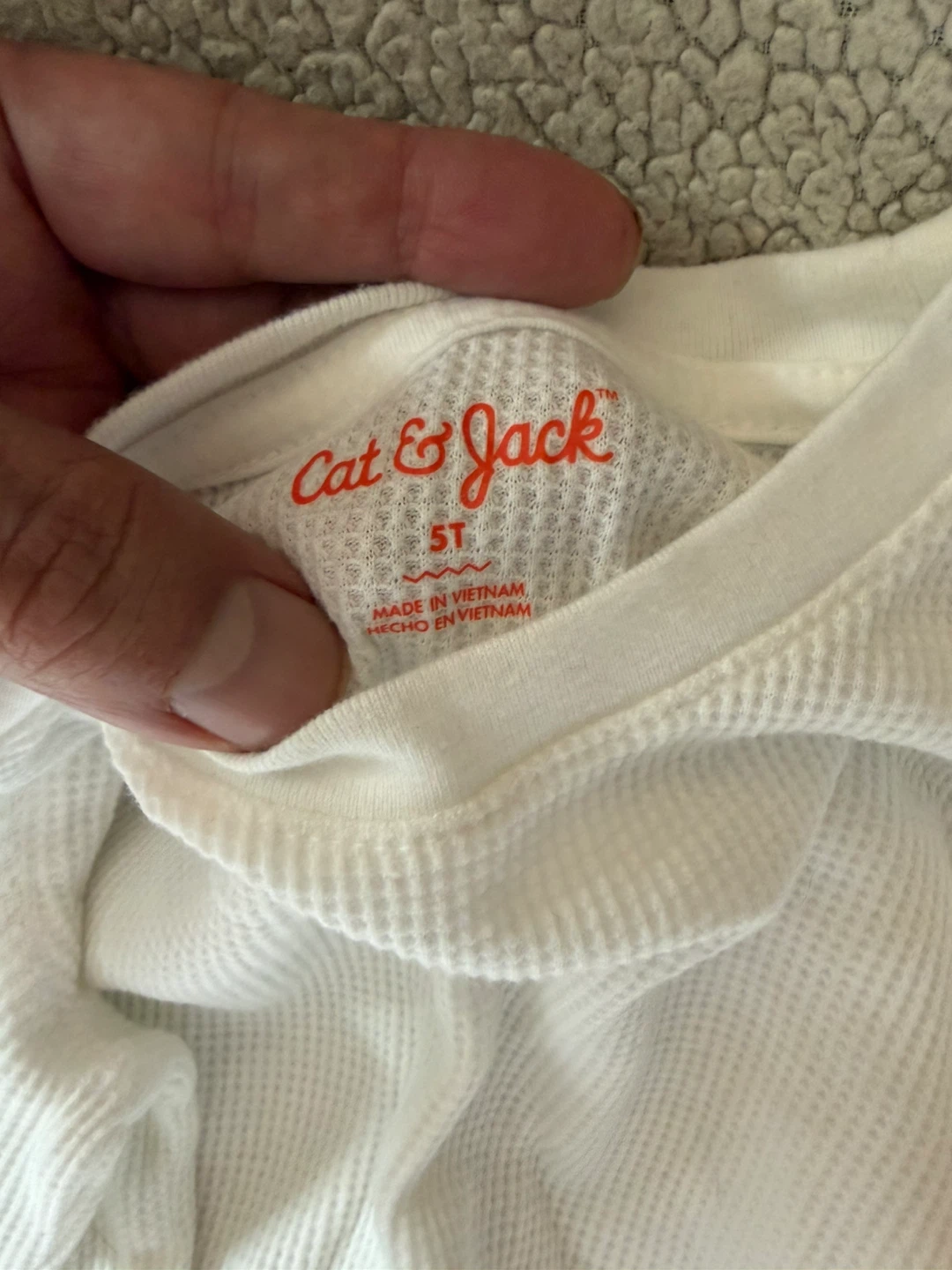 2 Cat & Jack Waffle Knit Long Sleeve Shirts 5T - photo 3