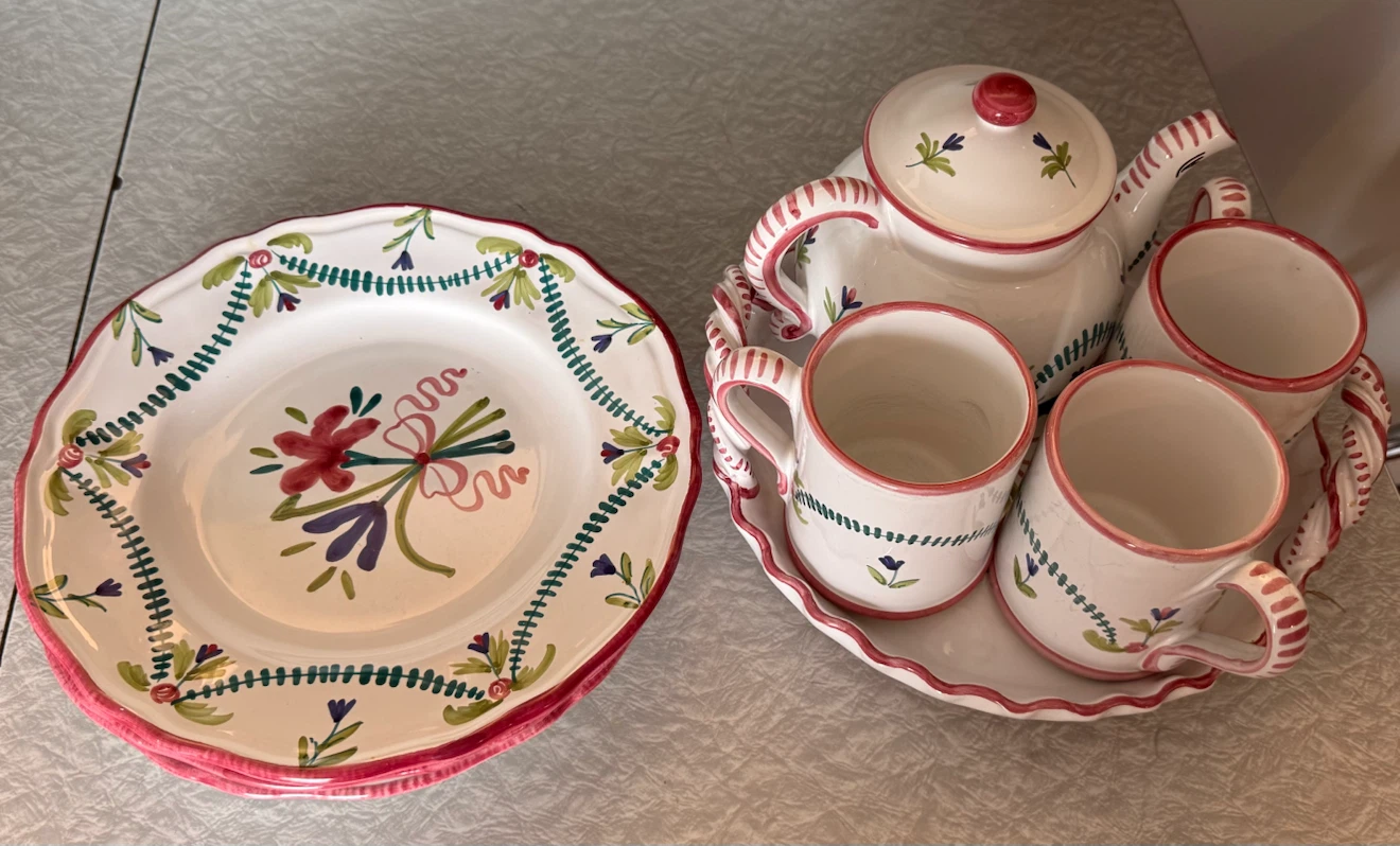 Vintage Made in Italy Le Jardin Stoneware Collection
