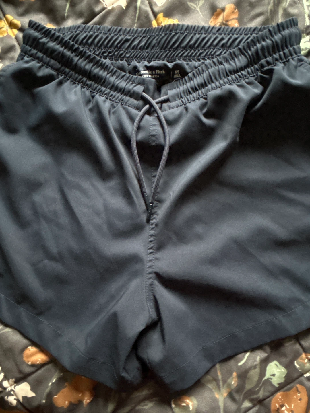 Abercrombie & Fitch Relaxed Stretch Shorts - XS