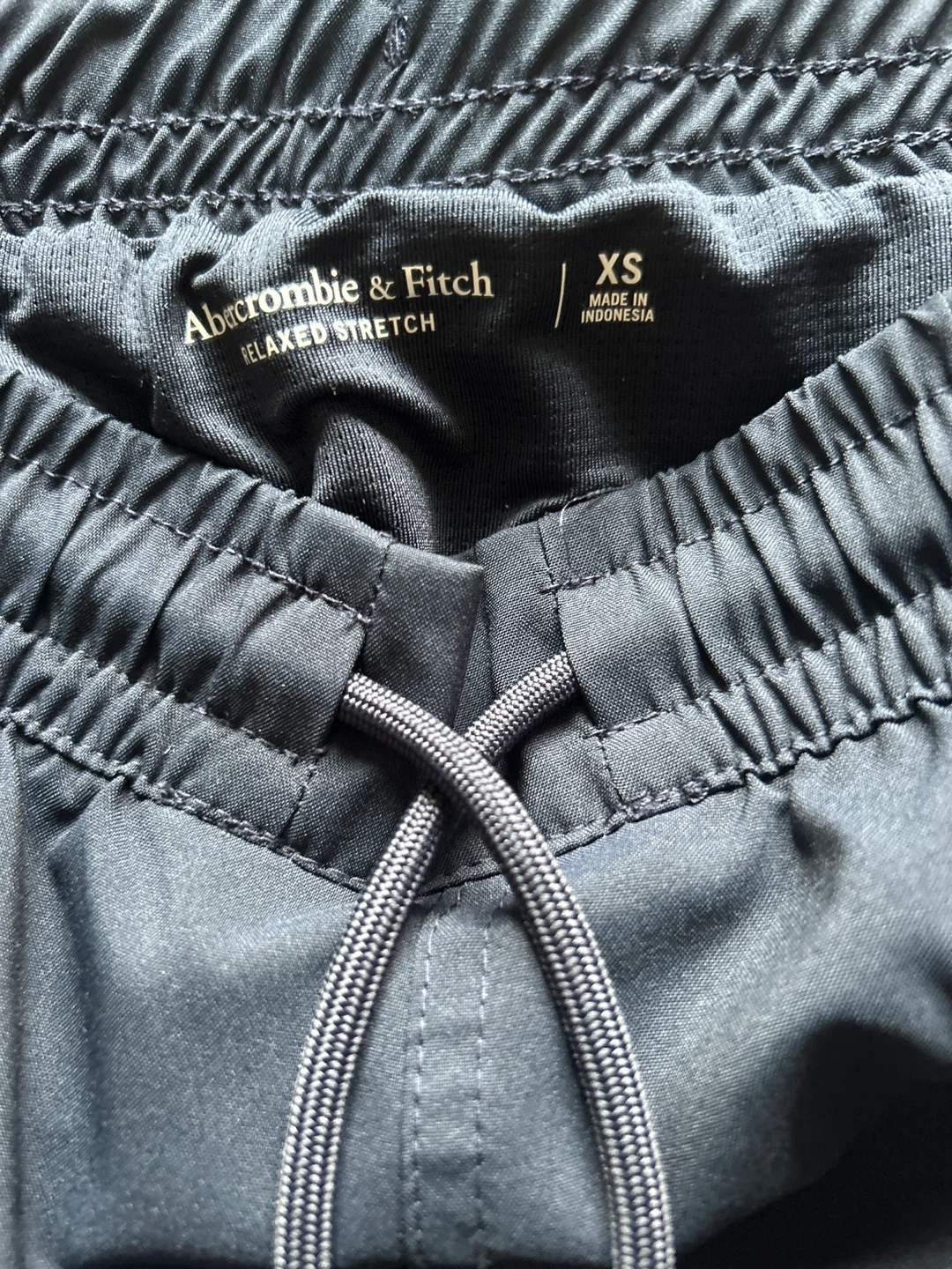 Abercrombie & Fitch Relaxed Stretch Shorts - XS - photo 2