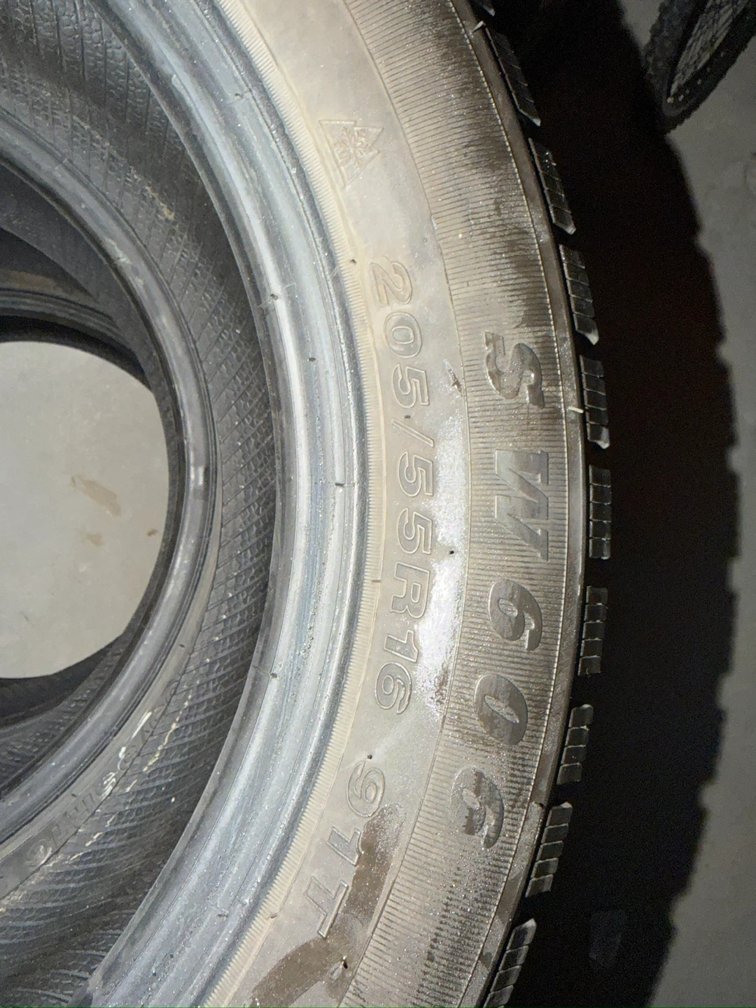 Set of 4 Westlake SW606 Winter Tires 205 55 16 - photo 4