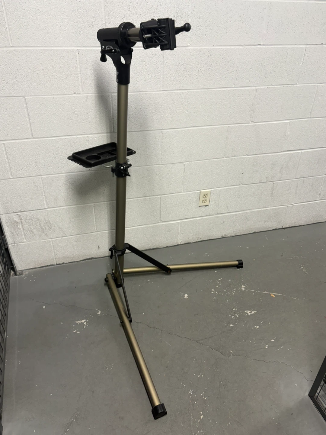 Portable Bicycle Repair Stand - photo 2