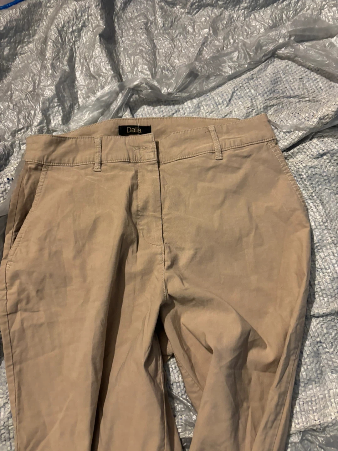 NWOT Dalia Khaki Pants - Size 8 - photo 2