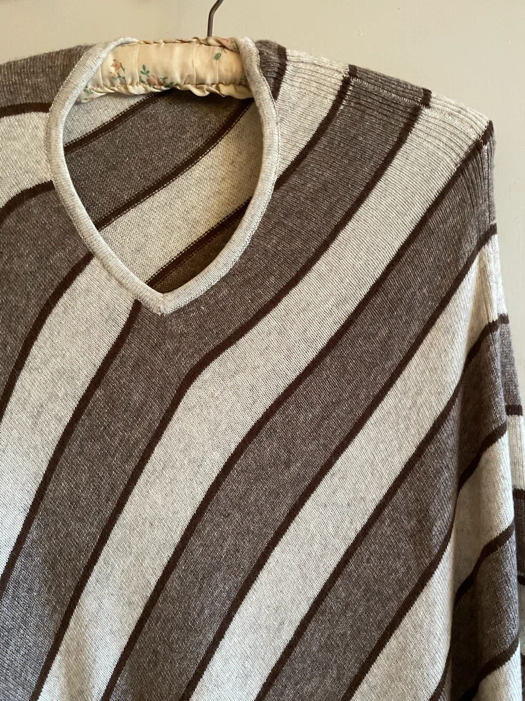 Gorgeous Striped Cashmere Poncho - photo 2