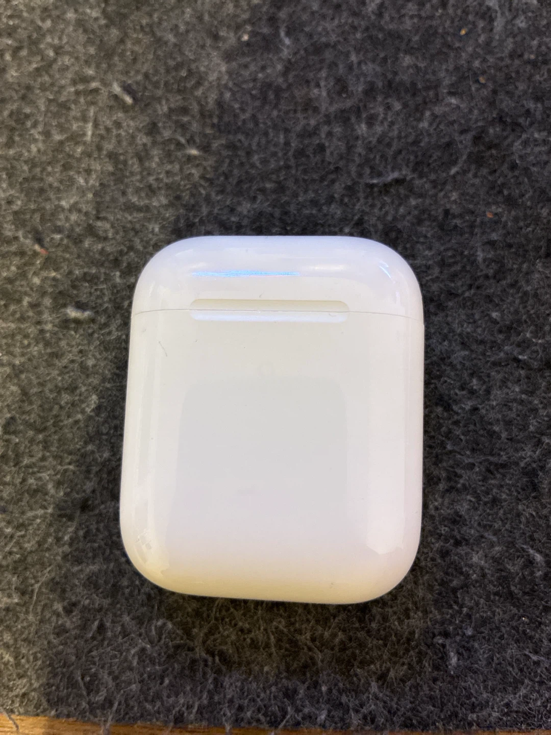 Apple AirPods GEN 1 with Charging Case