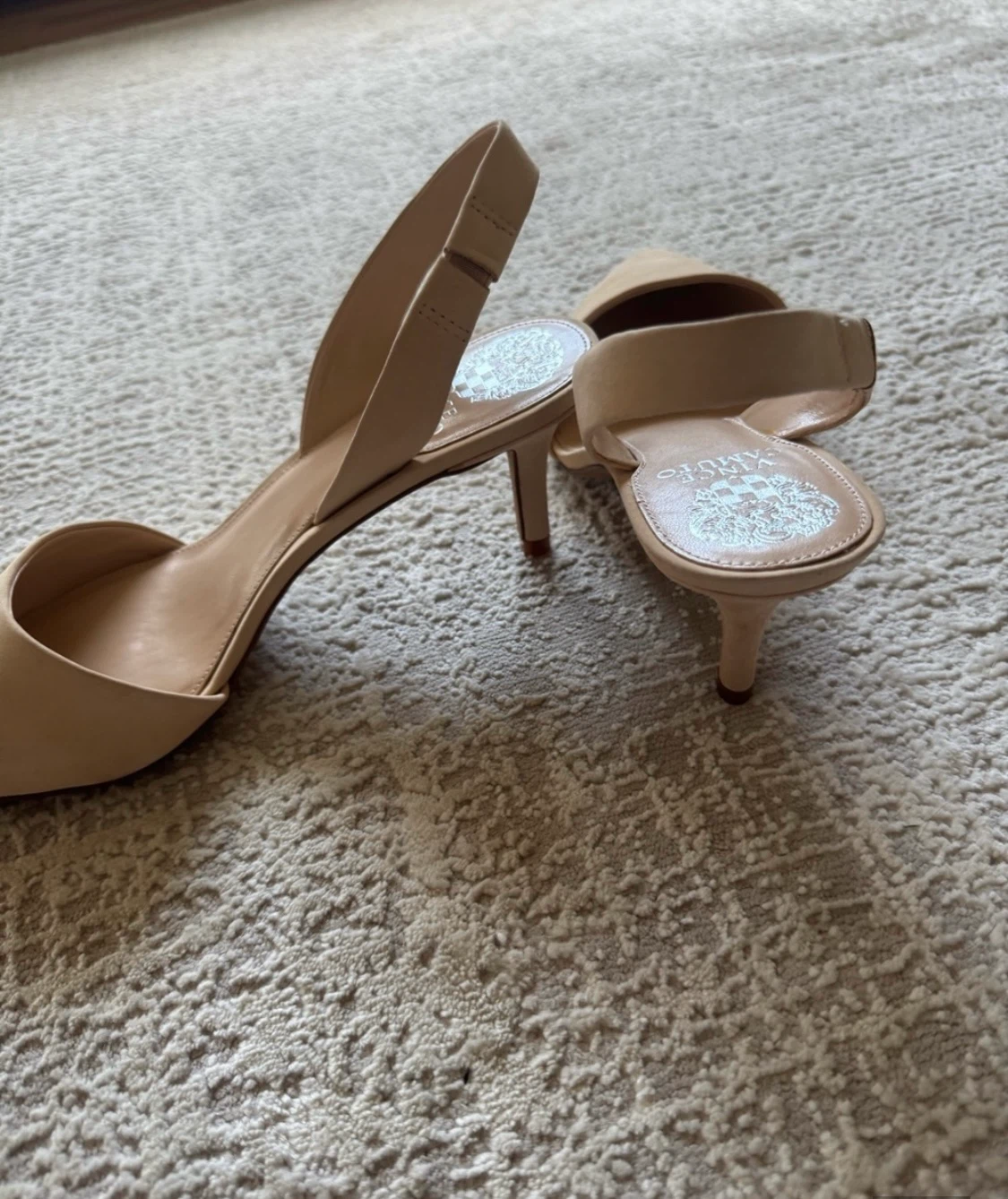 Vince Camuto Beige Pointed-Toe Slingback Heels - photo 4