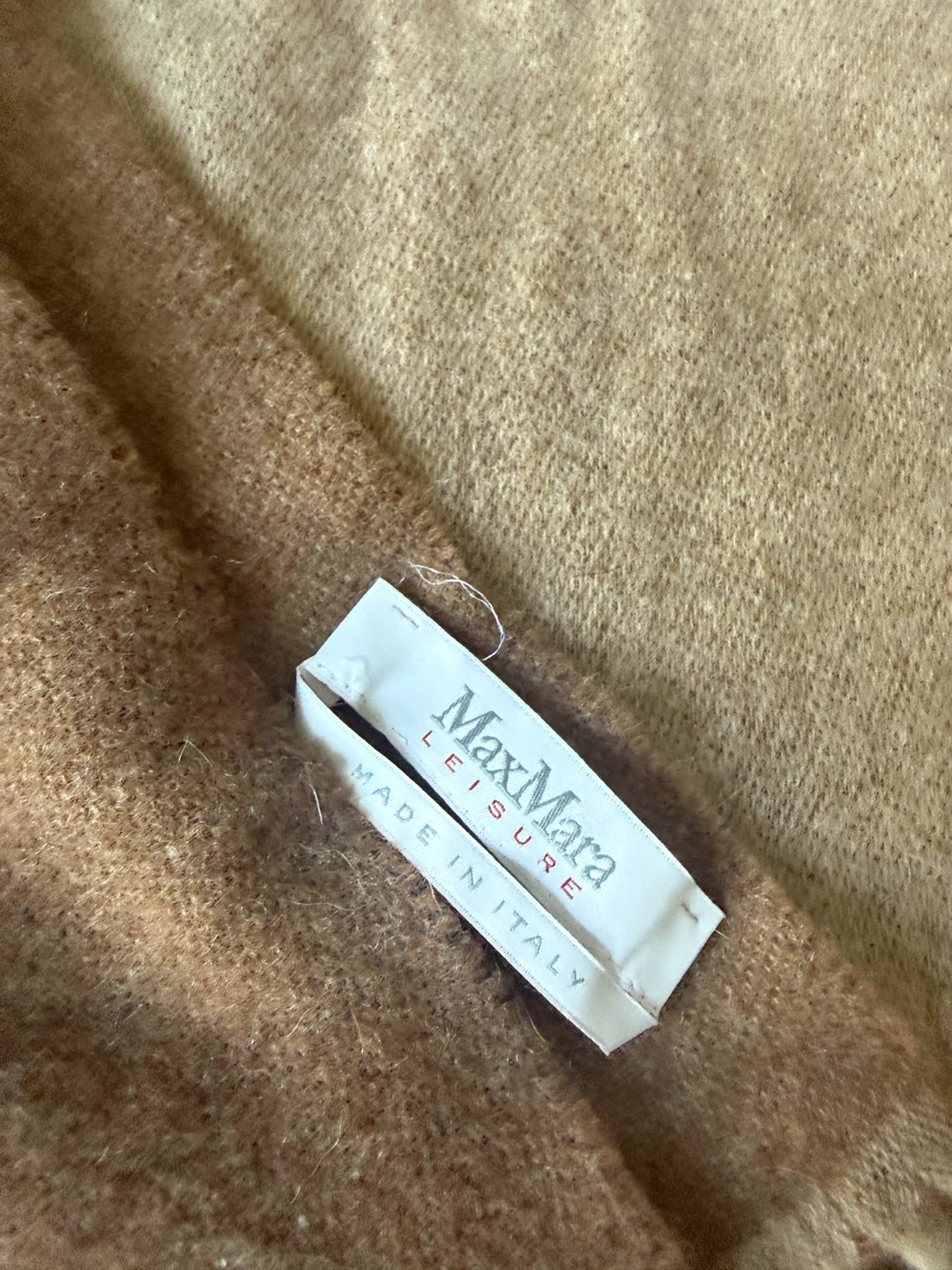 MaxMara Leisure Scarf wool Camel Italy - photo 4