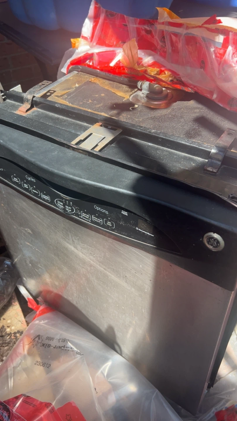 GE QuietPower 3 Dishwasher - photo 2