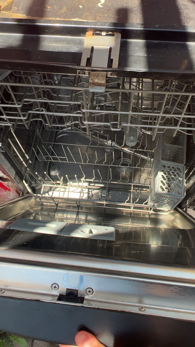 GE QuietPower 3 Dishwasher - photo 4