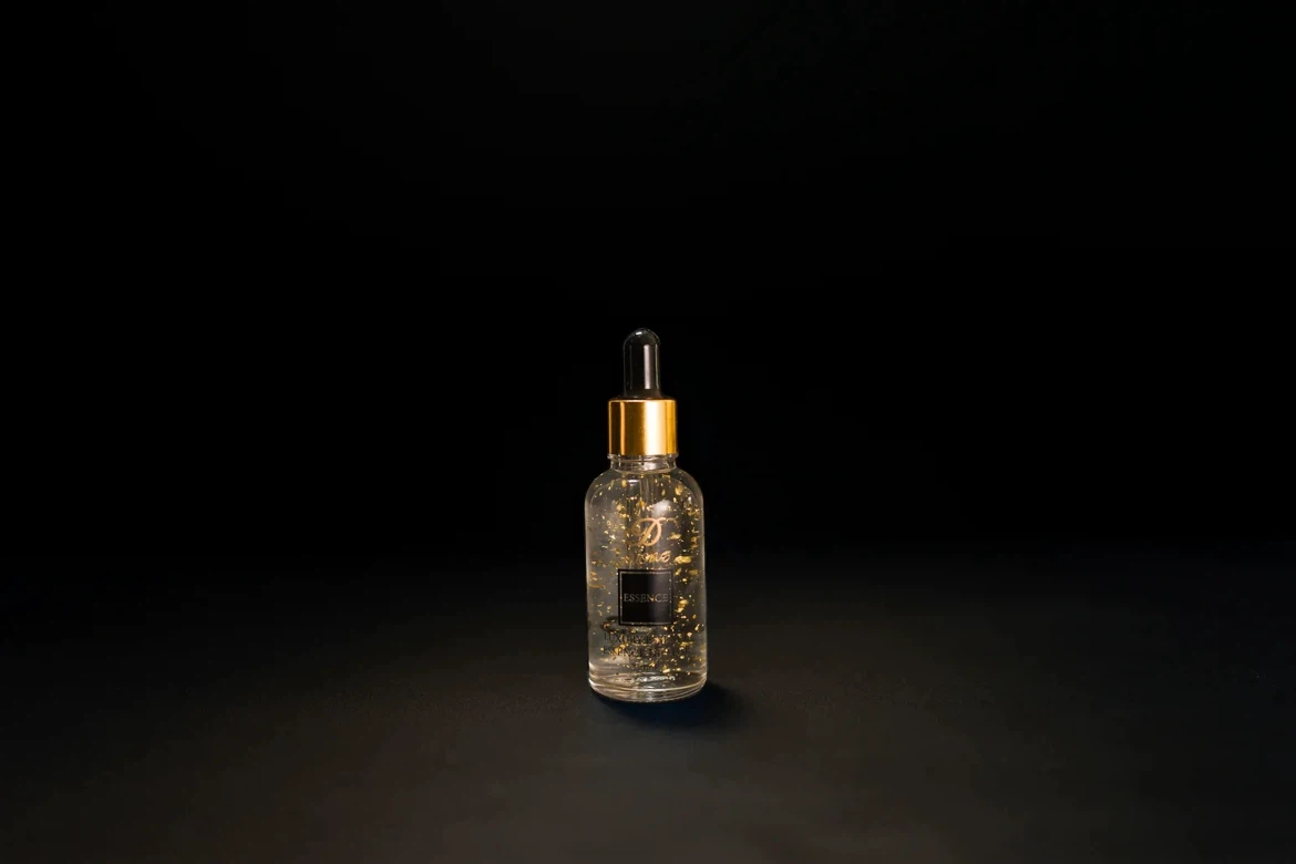 Dione Luxury 5-Piece Skincare Set - photo 4