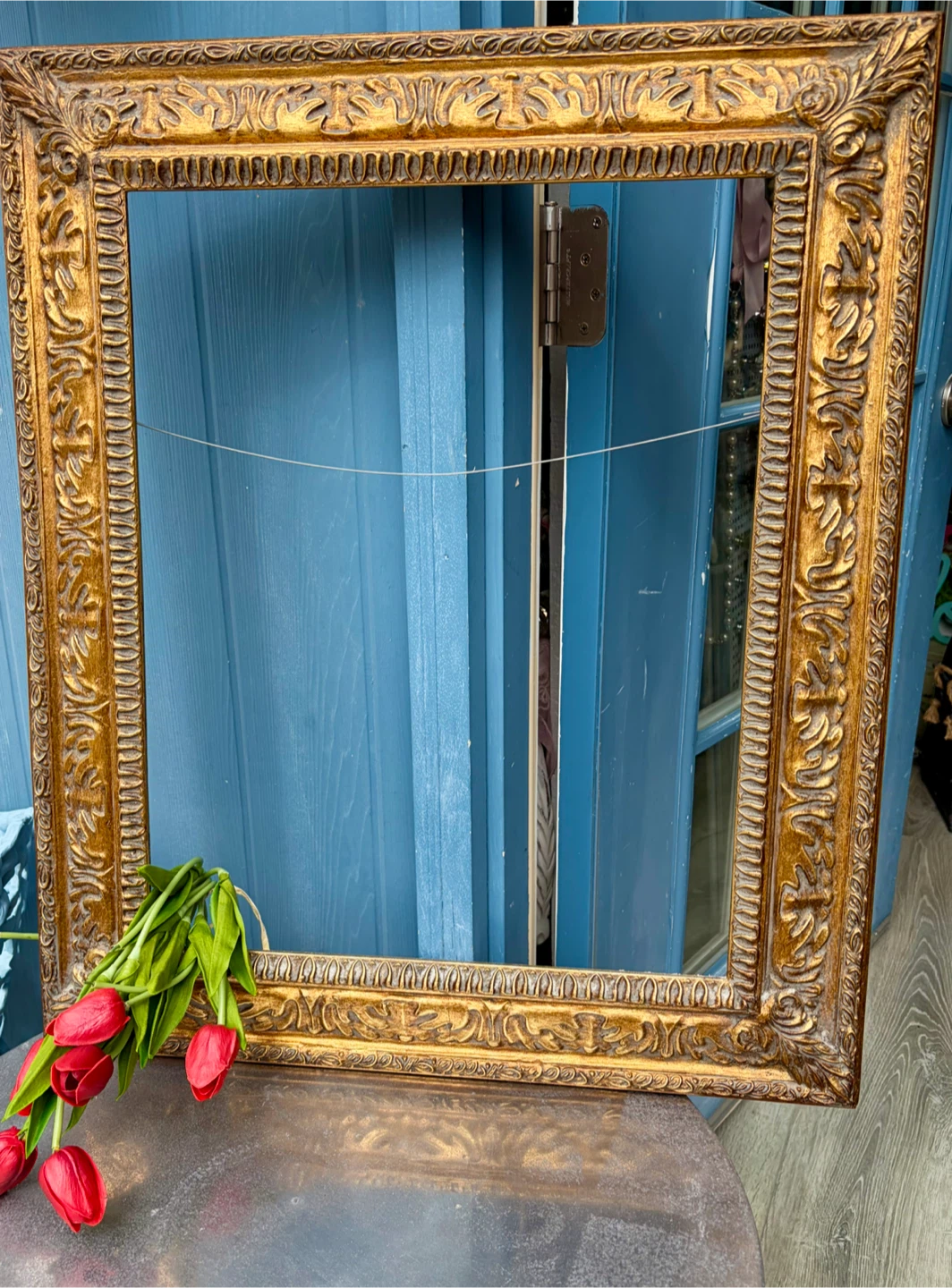 BEAUTIFUL WOODEN GOLD FRAME