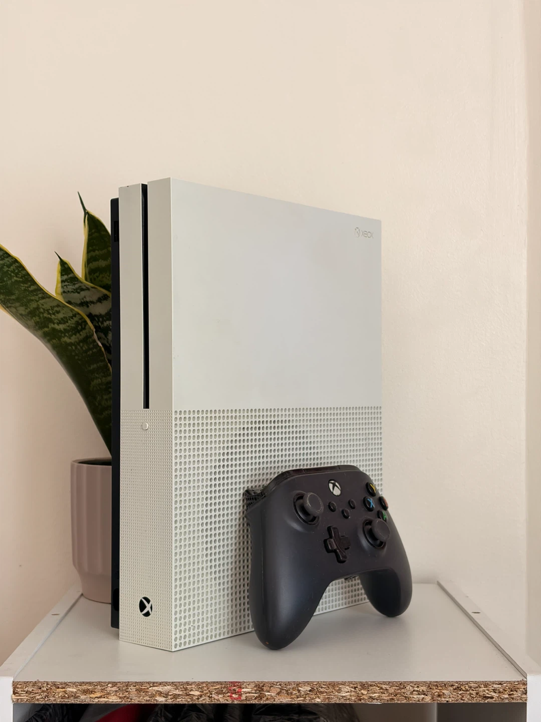 Microsoft Xbox One S 500Gb Console Model 1681