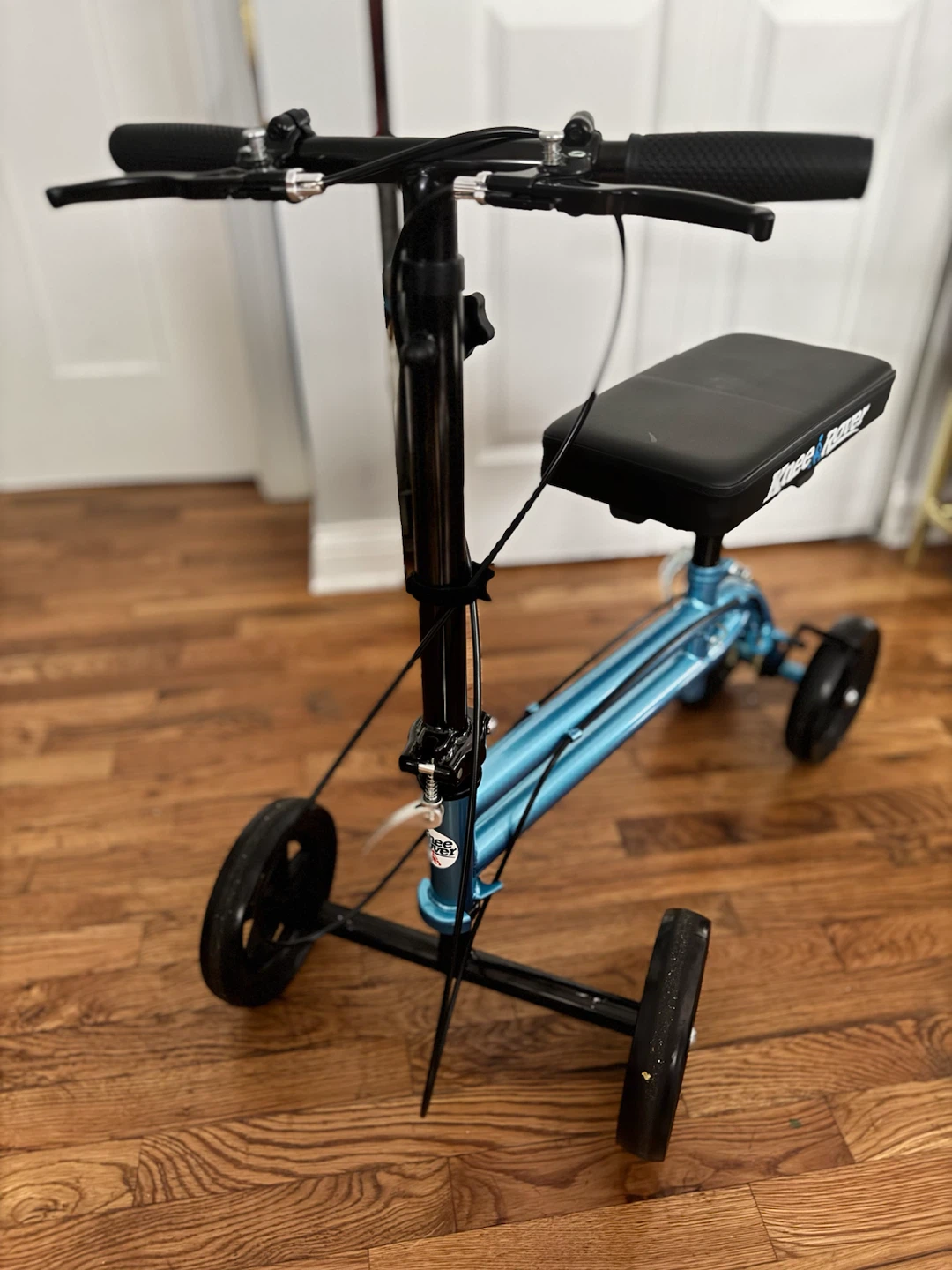 KneeRover Knee Scooter - photo 2