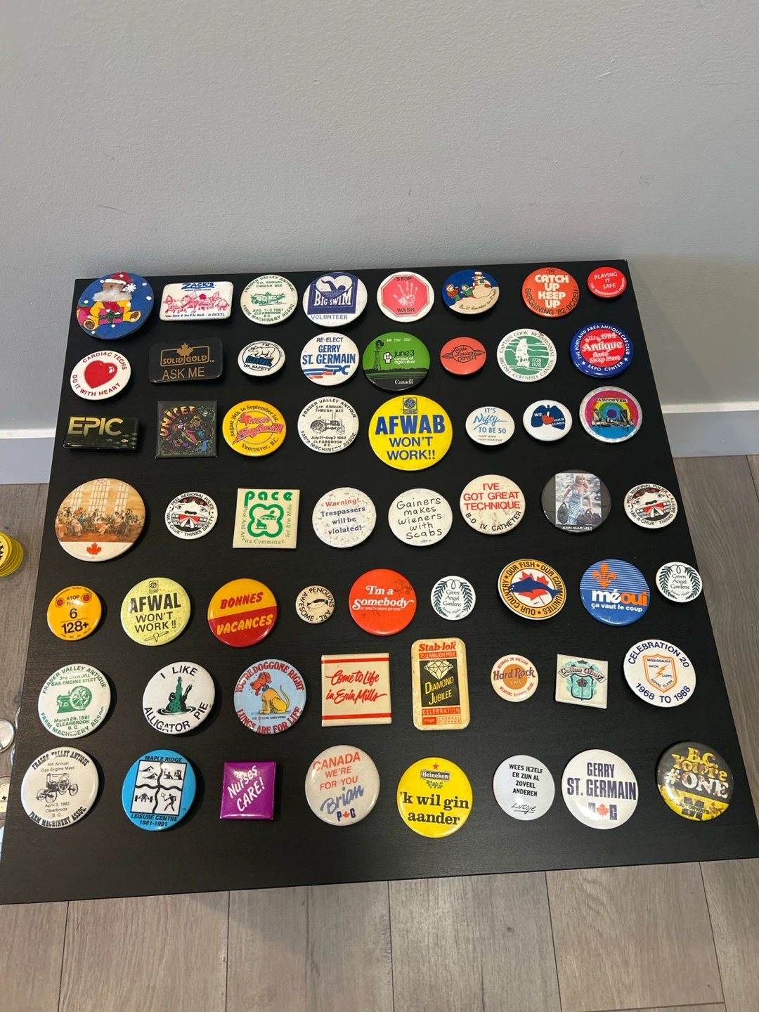 Large Collection of Vintage Canadian Pins and Buttons - photo 3