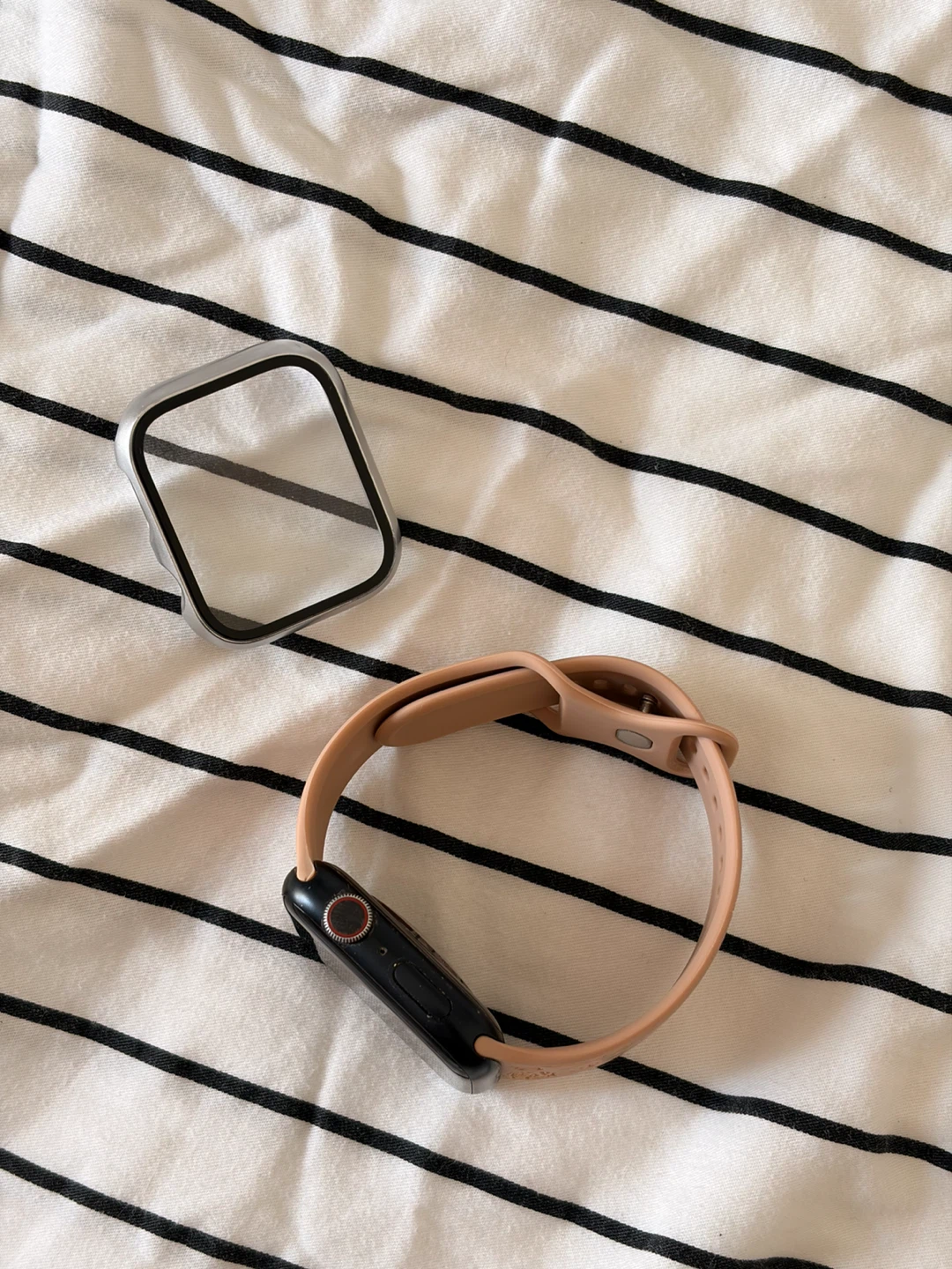 Apple Watch Series 7 45mm + Cellular Aluminum Case - photo 4