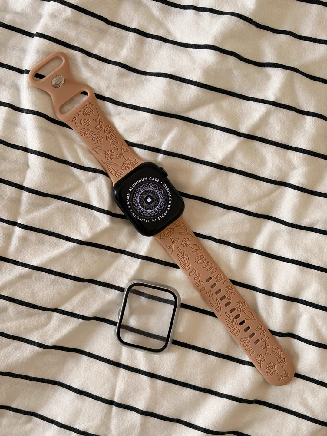 Apple Watch Series 7 45mm + Cellular Aluminum Case - photo 5