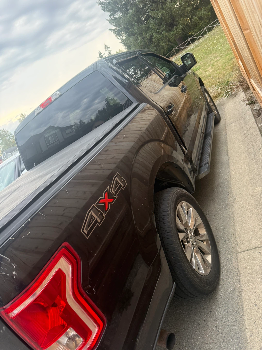 Ford F-150 XLT 4x4 Truck - photo 3