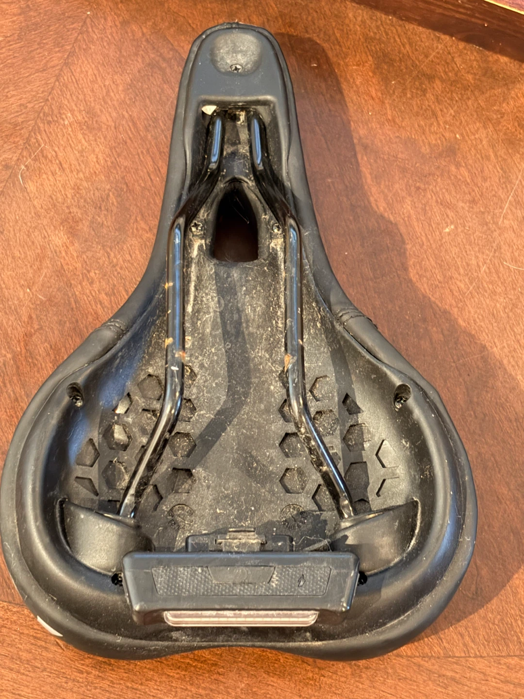 Raleigh Bicycle Saddle with Rear Light - photo 3